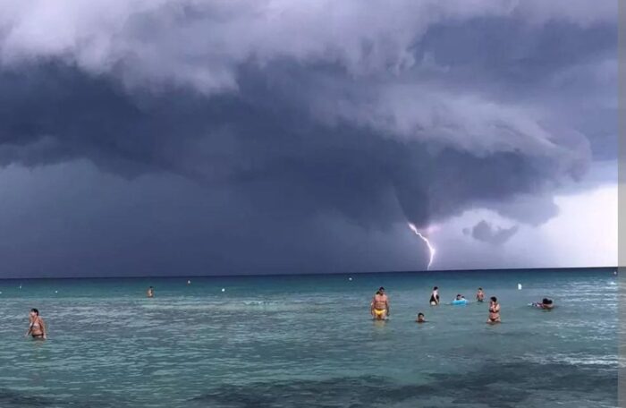 Maltempo, Allerta Meteo Gialla Sulla Campania 4 Maltempo, Allerta Meteo Gialla Sulla Campania 3