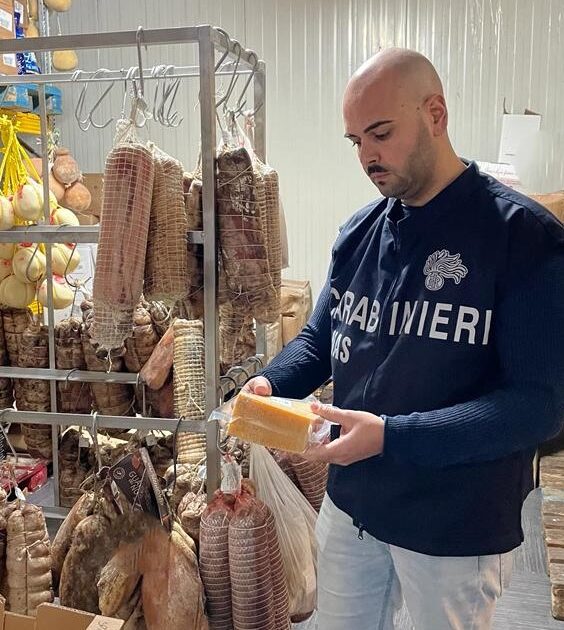 Nas, Chiusure E Sequestri Per Oltre 9 Quintali Di Alimenti 3