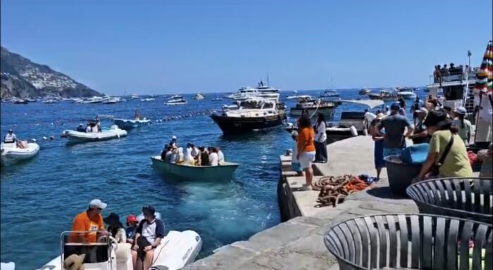 Positano, Il Porto Come Una Giungla 3