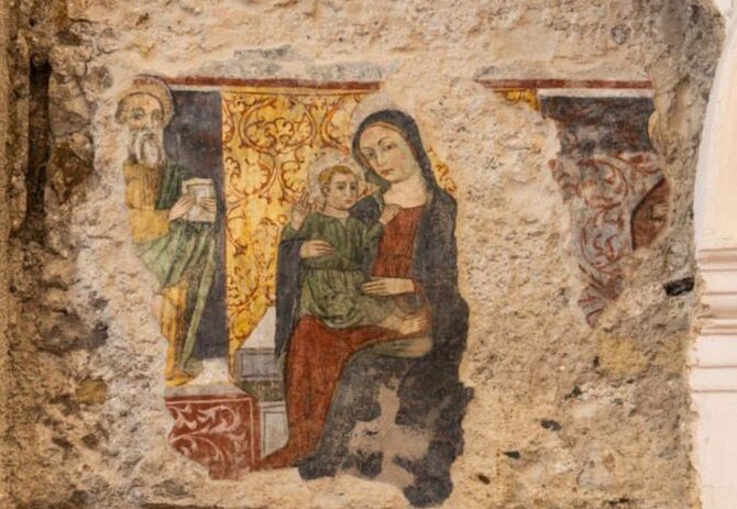 Rione Fornelle, Restaurata La Vergine Col Bambino Nella Chiesa Di Santa Trofimena – 3