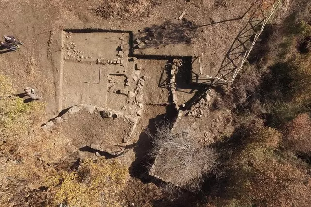 Roscigno: Scavo Archeologico E Catalogazione Dei Materiali Nel Sito Monte Pruno, Bcc Monte Pruno Sostiene Le Iniziative Di Valorizzazione Del Sito 4 Roscigno: Scavo Archeologico E Catalogazione Dei Materiali Nel Sito Monte Pruno, Bcc Monte Pruno Sostiene Le Iniziative Di Valorizzazione Del Sito 3