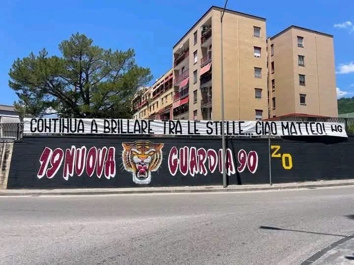 Salerno E Gli Ultras Piangono Matteo 3