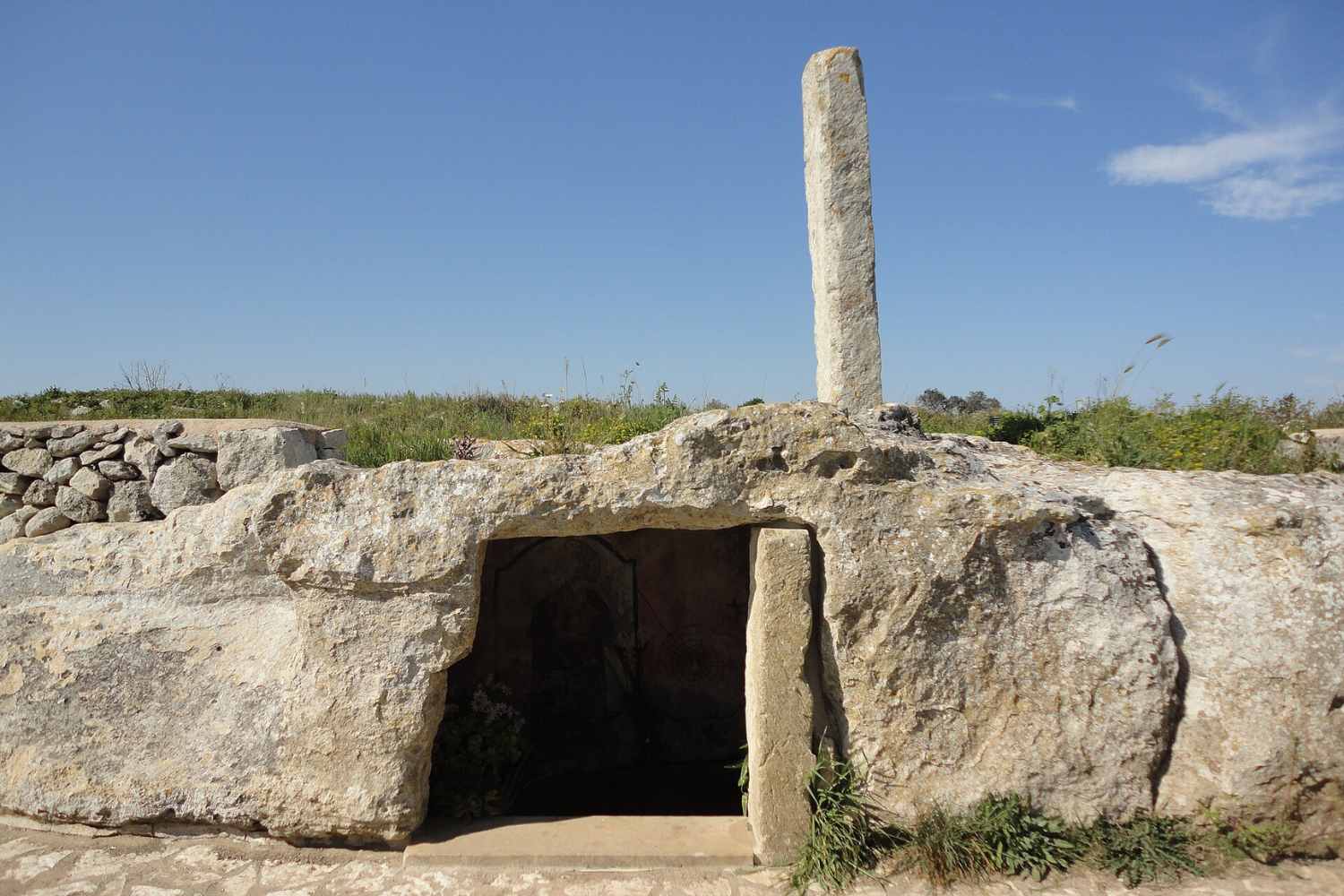Solstizio estivo tra i megaliti italiani: cinque siti enigmatici da esplorare nel giorno più lungo dell'anno. 17