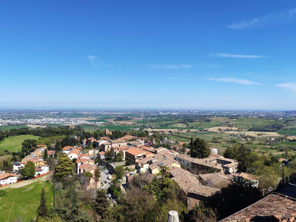 Ti accompagno alla scoperta dei borghi più affascinanti della Romagna, con panorami mozzafiato sul mare. 41
