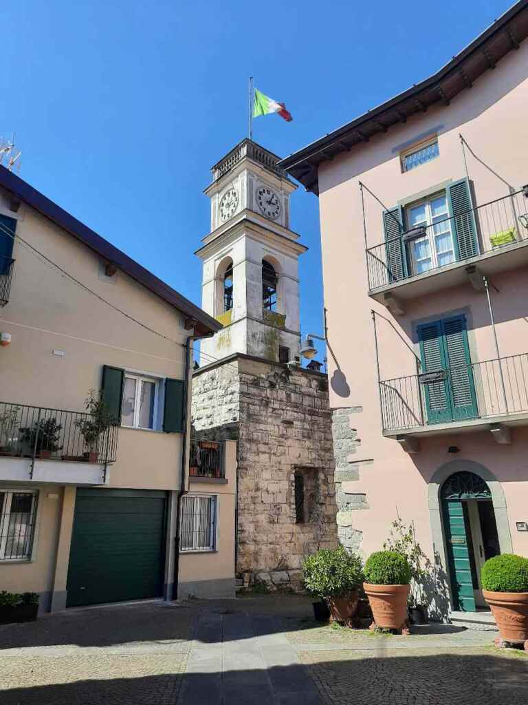 Ti accompagno in un fine settimana sul Lago d’Iseo, esplorando i borghi più affascinanti e una pista ciclabile panoramica a strapiombo sull'acqua. 43