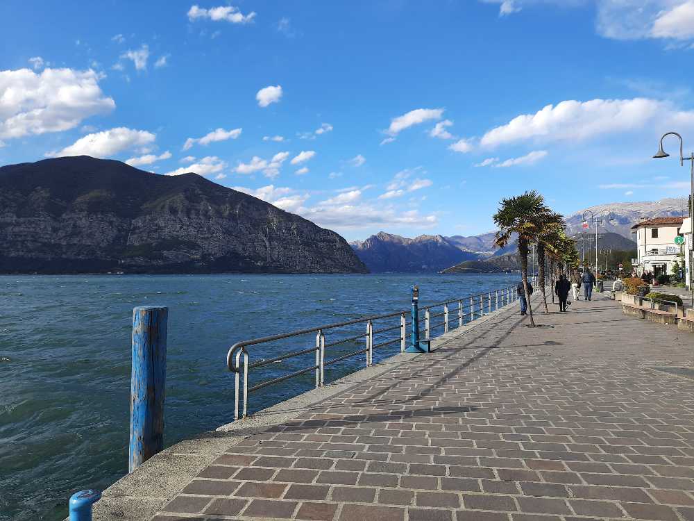 Ti accompagno in un fine settimana sul Lago d’Iseo, esplorando i borghi più affascinanti e una pista ciclabile panoramica a strapiombo sull'acqua. 39