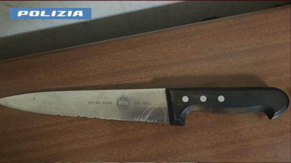 Minaccia Con Un Coltello E Rapina Un Cittadino Marocchino, Arrestato 3