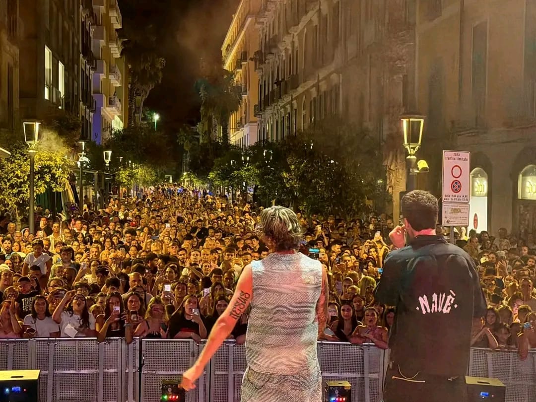 Paura Alla Notte Bianca, Agenti Del Nos Fermano Uomo Armato Di Coltello 4 Paura Alla Notte Bianca, Agenti Del Nos Fermano Uomo Armato Di Coltello 3
