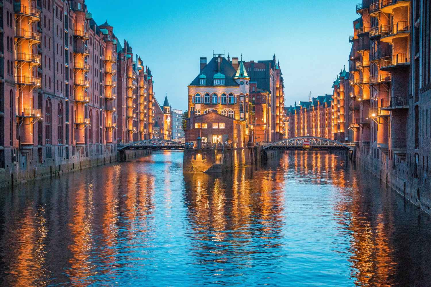 Questa è la città che detiene il record di ponti a livello globale, arrivando fino a 2500 (e non si tratta di Venezia) 10 Questa è la città che detiene il record di ponti a livello globale, arrivando fino a 2500 (e non si tratta di Venezia) 9