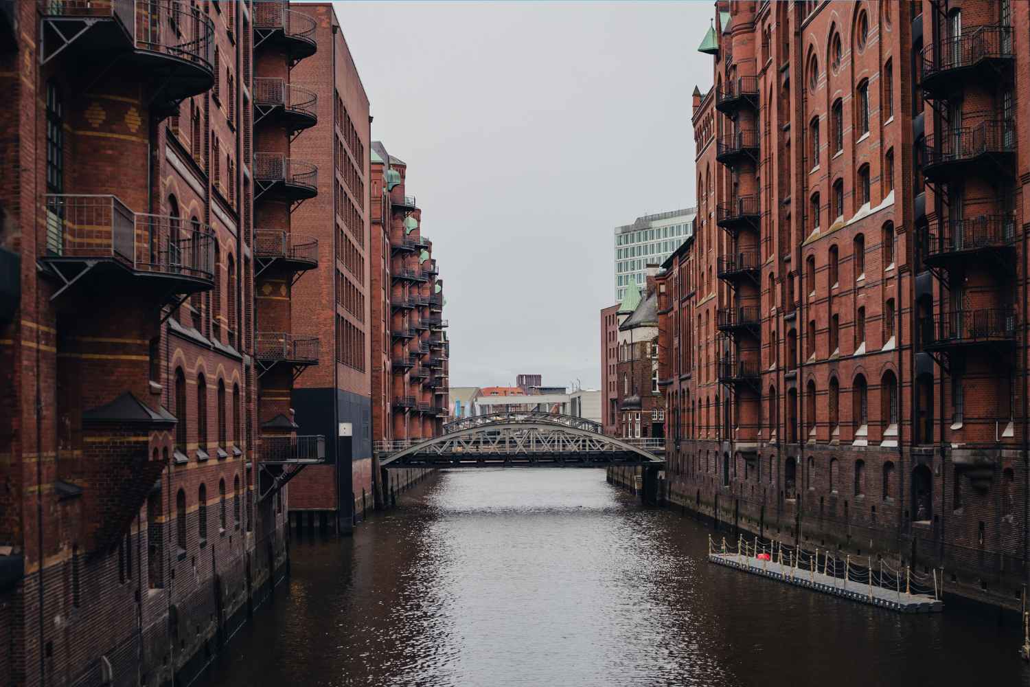 Questa è la città che detiene il record di ponti a livello globale, arrivando fino a 2500 (e non si tratta di Venezia) 8 Questa è la città che detiene il record di ponti a livello globale, arrivando fino a 2500 (e non si tratta di Venezia) 7