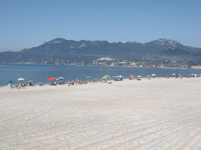 Universo Beach, Bagnanti In Spiaggia Tra Dubbi E Rabbia 6 Universo Beach, Bagnanti In Spiaggia Tra Dubbi E Rabbia 5